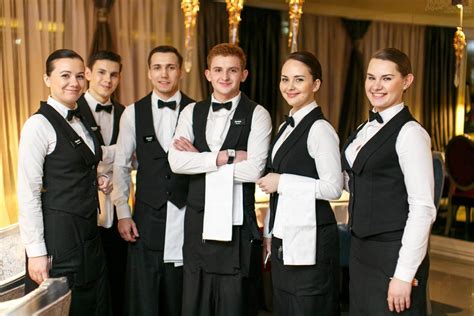 наряды для персонала ресторана в стиле казино